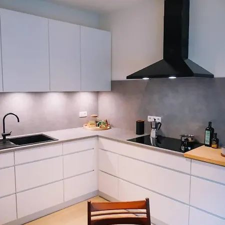 Gezellig & Ruim Rijhuis Met 3 Slaapkamers Dichtbij * Gand